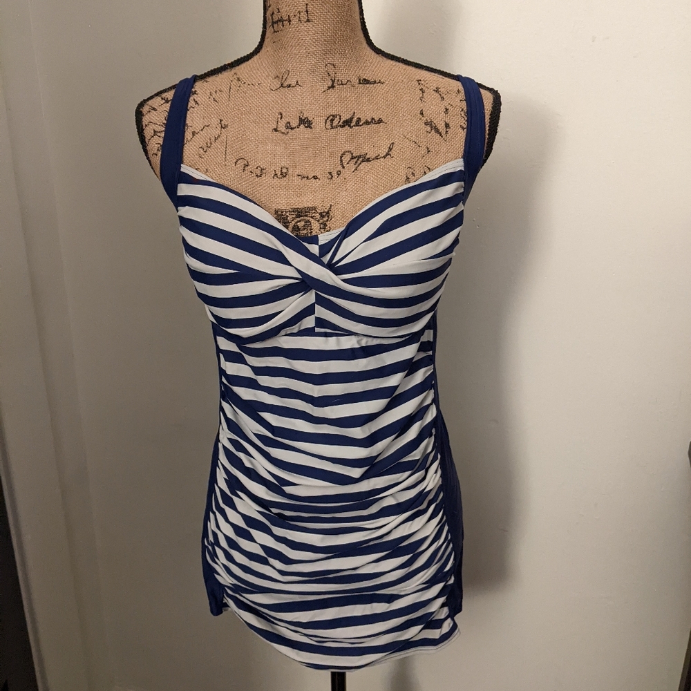 Swimsuit top